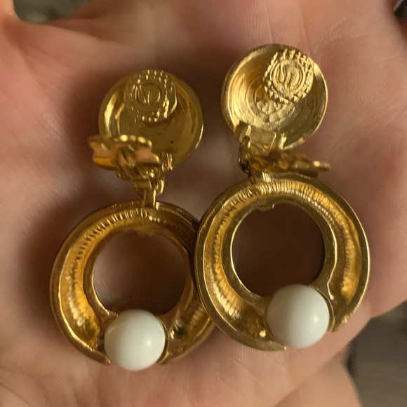 S. John Black and White Earrings - Picture 2 of 4